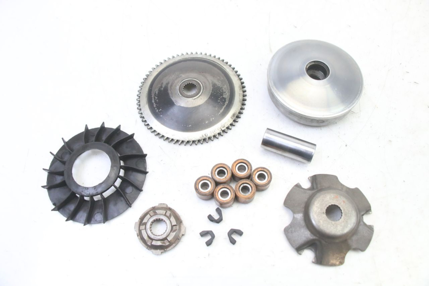 photo de VARIATOR APRILIA SR 2T 50 (2018 - 2022) - Detail van het onderdeel