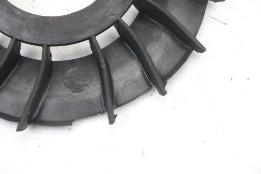 photo de VARIATOR APRILIA SR CARB LC 2T 50 (2004 - 2012) - Zoom op componenten