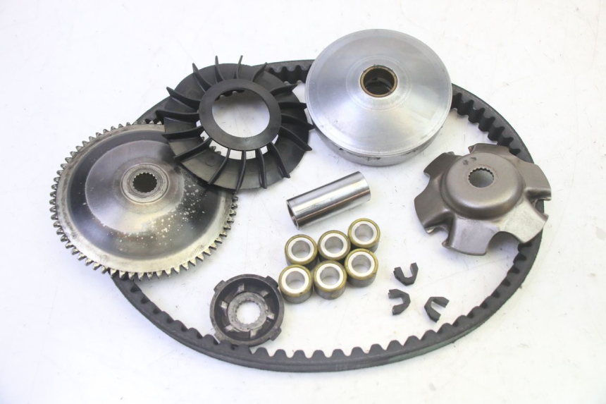 photo de VARIATOR APRILIA SR R 2T LC 50 (2018 - 2021) - Detail van het onderdeel