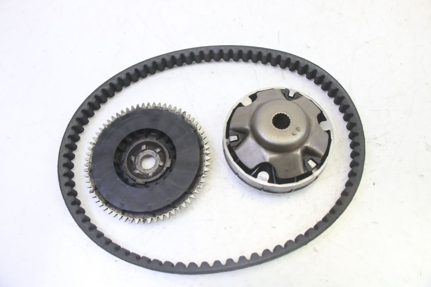 photo de VARIATOR APRILIA SR R 2T LC 50 (2018 - 2021) - Zoom op gebruiksstaat