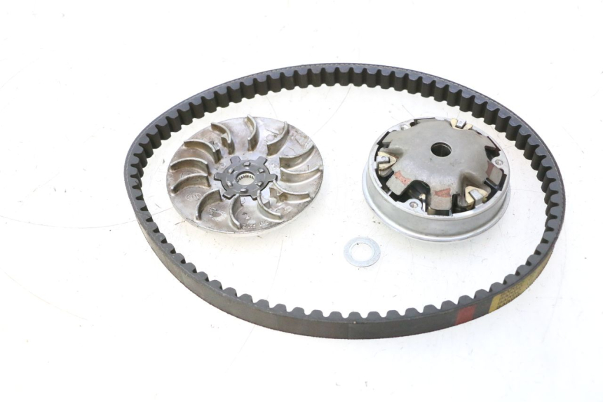 photo de VARIATOR PEUGEOT STREETZONE NAKED 2T 50 (2014 - 2018) - Detail van het onderdeel
