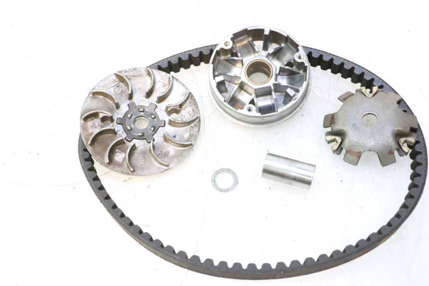 photo de VARIATOR PEUGEOT STREETZONE NAKED 2T 50 (2014 - 2018) - Kenmerkende details