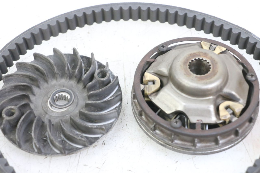 photo de VARIATOR SUZUKI BURGMAN 125 (2018 - 2021) - Zoom op gebruiksstaat