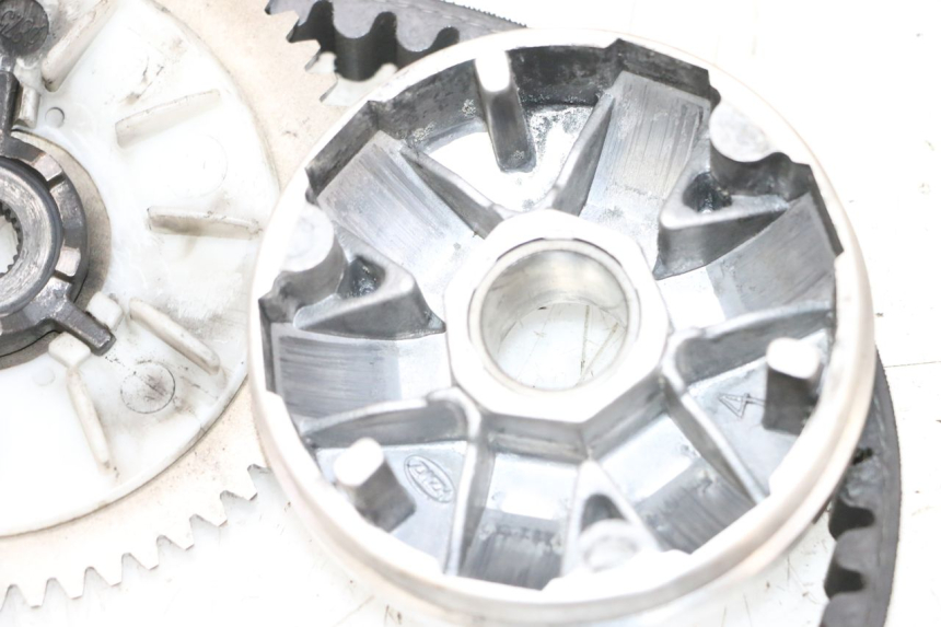 photo de VARIATOR NECO TEMPO 4T 50 (2022 - 2026) - Zoom op componenten