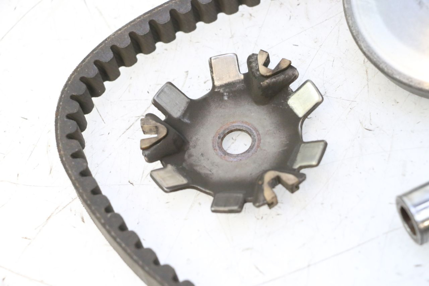 photo de VARIATOR PEUGEOT TKR TREKKER FURIOUS 50 (2005 - 2014) - Andere kijkhoek