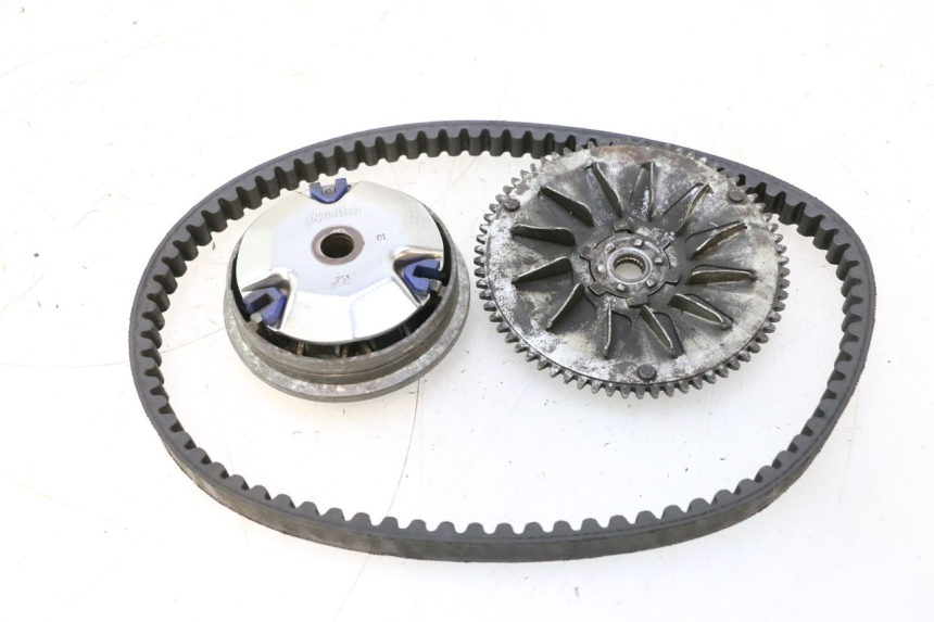 photo de VARIATOR PEUGEOT TREKKER 50 (1995 - 2004) - Zoom op gebruiksstaat