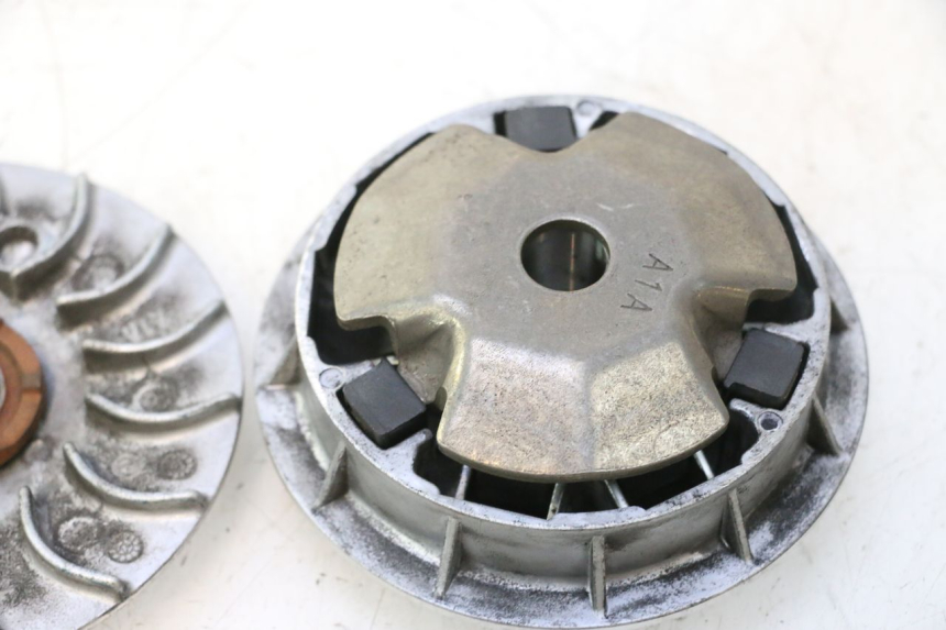 photo de VARIATOR PEUGEOT TWEET 4T 50 (2018 - 2022) - Detail van het onderdeel