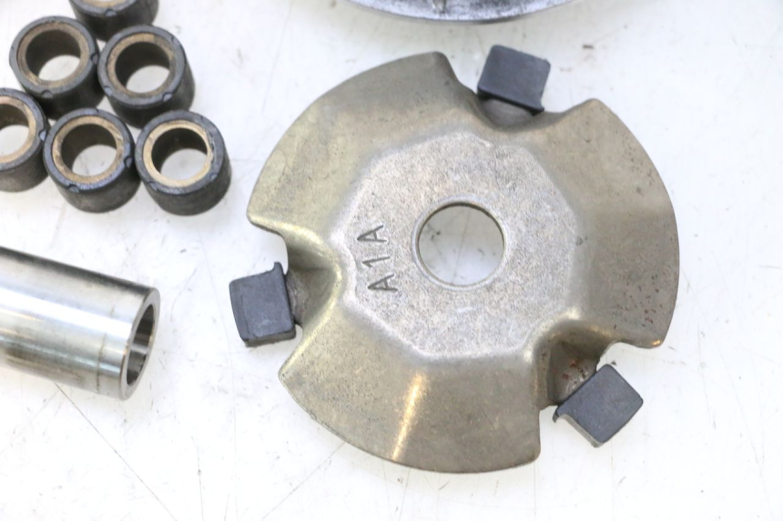 photo de VARIATOR PEUGEOT TWEET 4T 50 (2018 - 2022) - Kenmerkende details