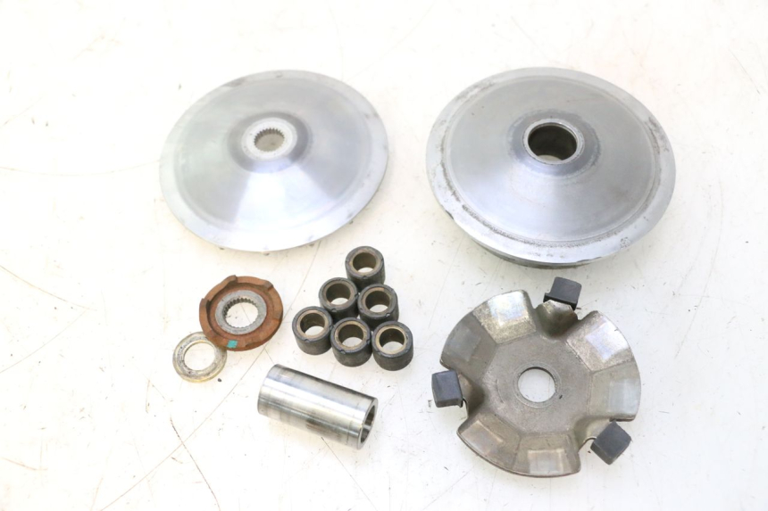 photo de VARIATOR PEUGEOT TWEET 4T 50 (2018 - 2022) - Bevestigingspunten