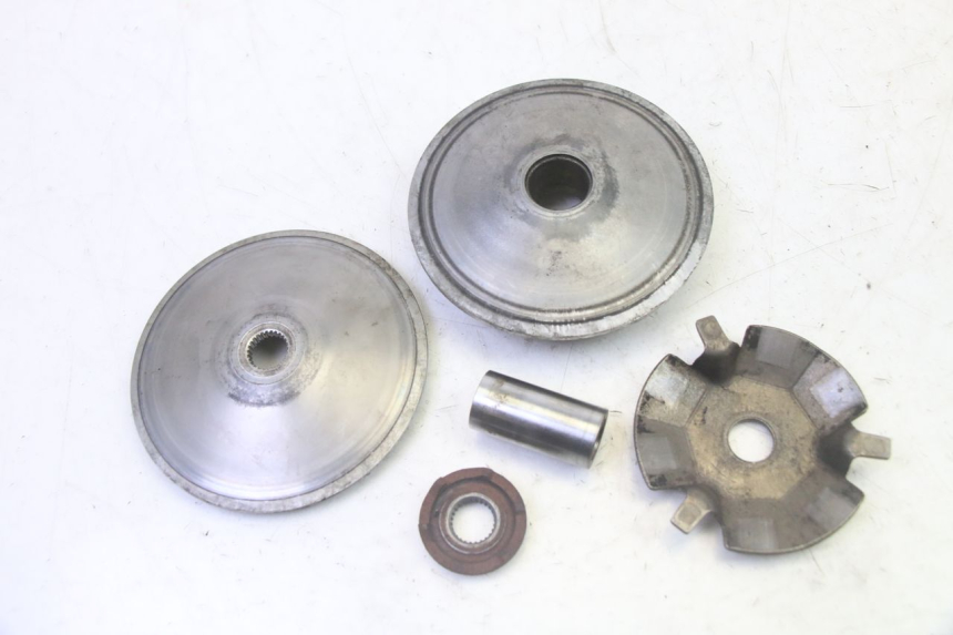 photo de VARIATOR PEUGEOT TWEET PRO CARGO 50 (2018 - 2022) - Detail van het onderdeel