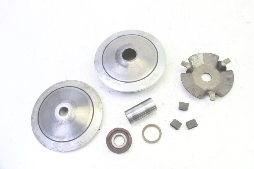 photo de VARIATOR PEUGEOT TWEET PRO EFI 4T 50 (2021 - 2022) - Detail van het onderdeel