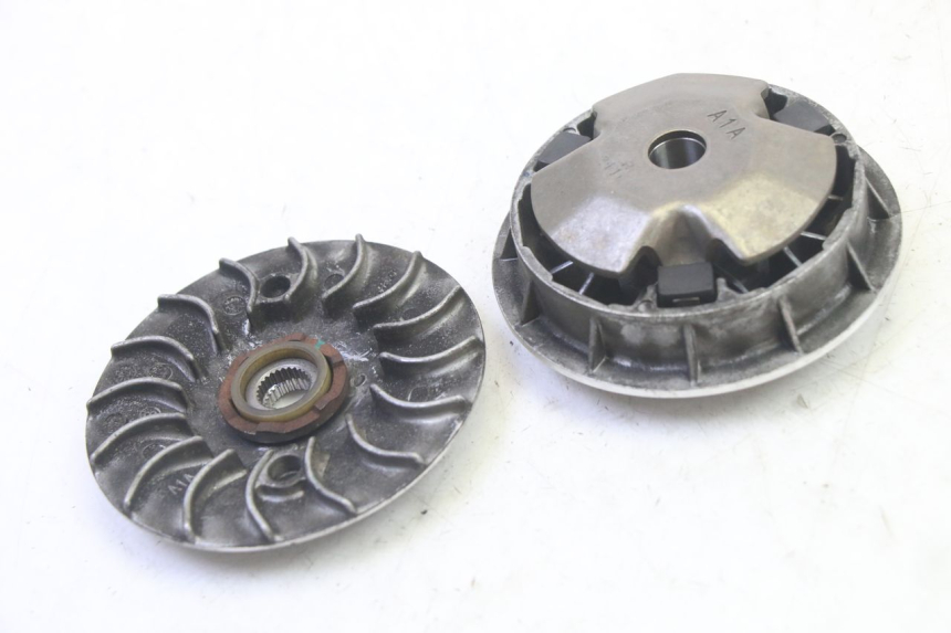 photo de VARIATOR PEUGEOT TWEET PRO EFI 4T 50 (2021 - 2022) - Andere kijkhoek