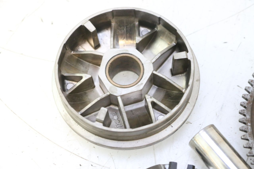 photo de VARIATOR PIAGGIO TYPHOON 50 (1993 - 1999) - Focus op structuur