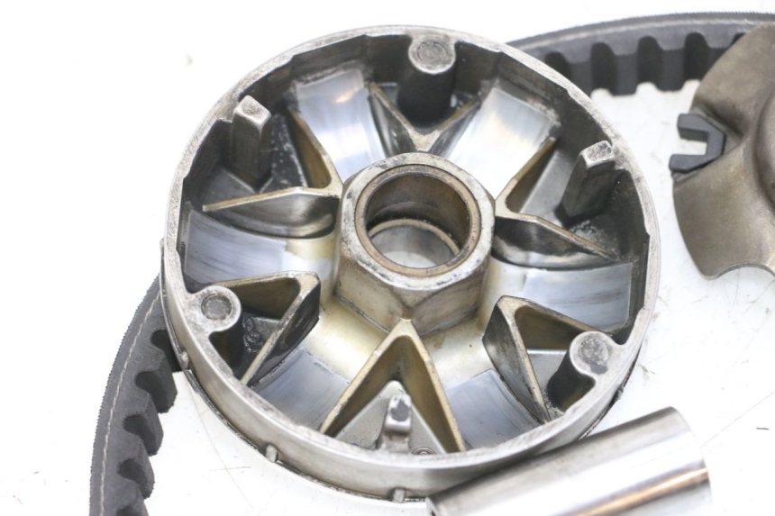 photo de VARIATOR PIAGGIO VESPA S 2T 50 (2007 - 2014) - Kenmerkende details