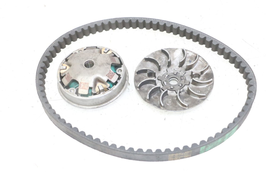 photo de VARIATOR PEUGEOT VIVACITY NEW 2T 50 (2008 - 2017) - Zoom op gebruiksstaat