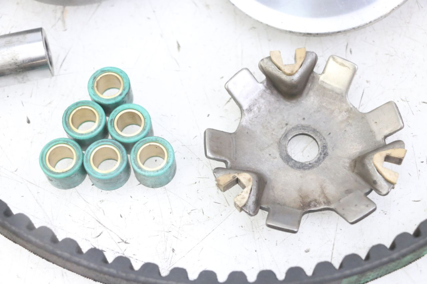 photo de VARIATOR PEUGEOT VIVACITY NEW 2T 50 (2008 - 2017) - Andere kijkhoek