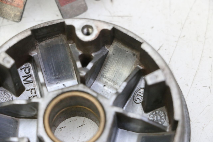 photo de VARIATOR PEUGEOT VIVACITY NEW 2T 50 (2008 - 2017) - Bevestigingspunten