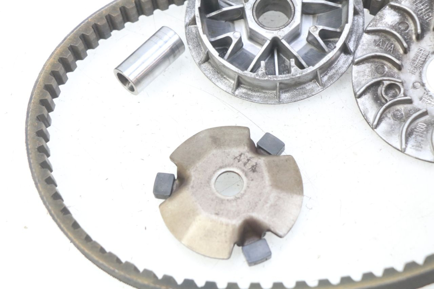 photo de VARIATOR PEUGEOT VIVACITY NEW 4T 50 (2008 - 2017) - Staat van het oppervlak