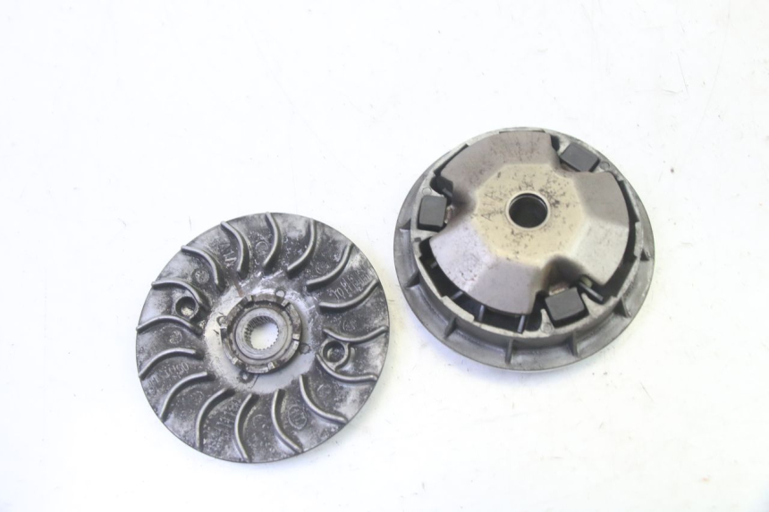 photo de VARIATOR PEUGEOT VIVACITY NEW 4T 50 (2008 - 2017) - Zoom op gebruiksstaat