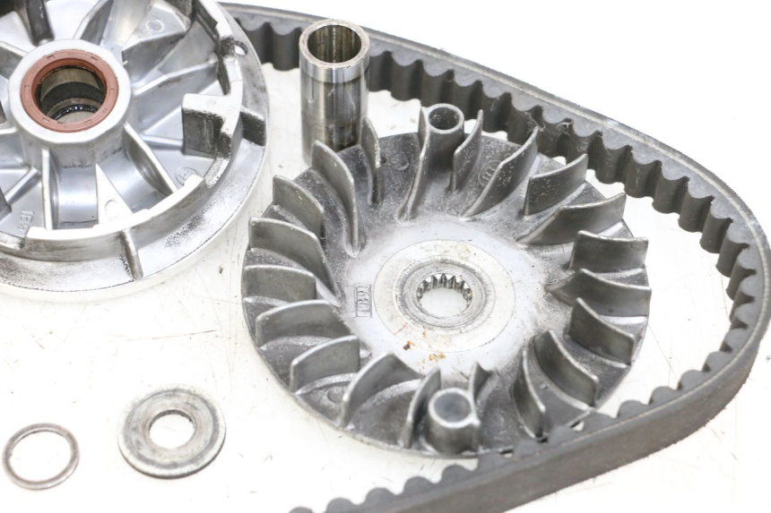 photo de VARIATOR YAMAHA XMAX X-MAX 125 (2006 - 2009) - Bevestigingspunten