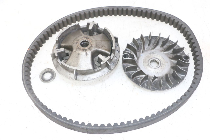 photo de VARIATOR YAMAHA XMAX X-MAX 125 (2006 - 2009) - Detail van het onderdeel