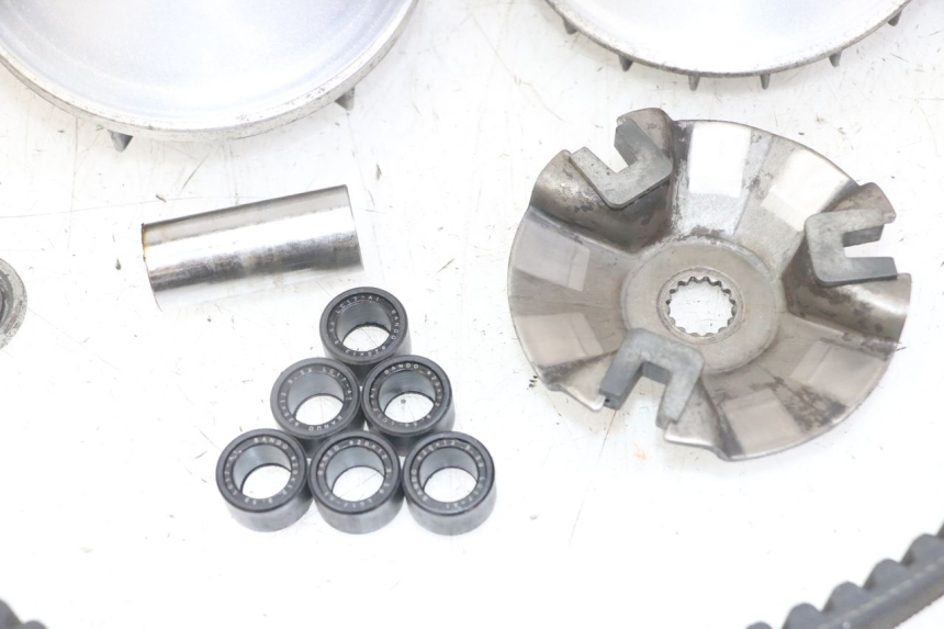 photo de VARIATOR YAMAHA XMAX X-MAX 125 (2006 - 2009) - Zoom op gebruiksstaat