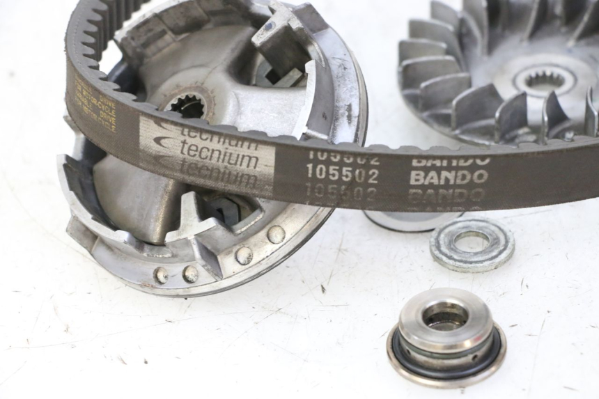 photo de VARIATOR YAMAHA X-MAX XMAX 125 (2010 - 2013) - Detail van het onderdeel