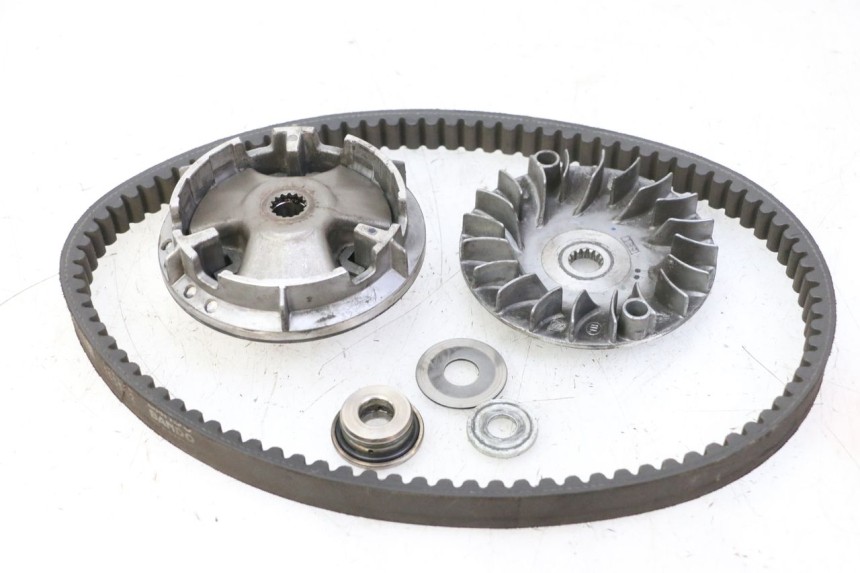 photo de VARIATOR YAMAHA X-MAX XMAX 125 (2010 - 2013) - Zoom op gebruiksstaat