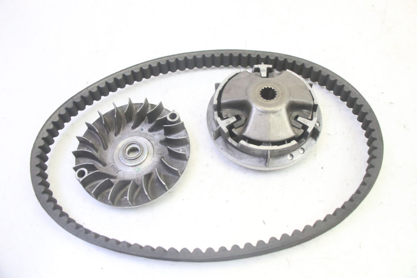 photo de VARIATOR YAMAHA XMAX X-MAX 125 (2006 - 2009) - Detail van het onderdeel