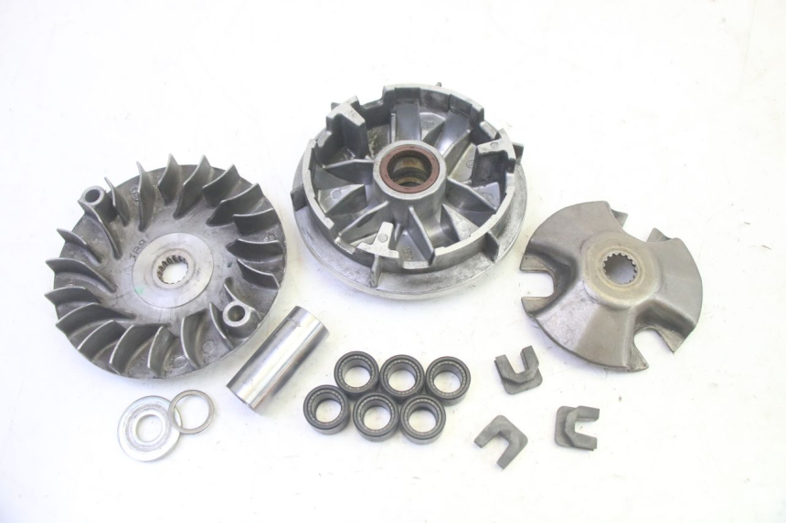 photo de VARIATOR YAMAHA XMAX X-MAX 125 (2006 - 2009) - Zoom op gebruiksstaat