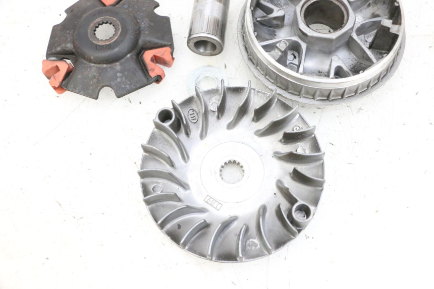 photo de VARIATOR YAMAHA X-MAX XMAX 125 (2010 - 2013) - Bevestigingspunten