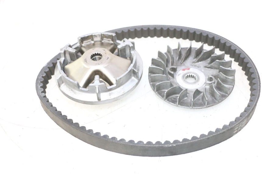 photo de VARIATOR YAMAHA YP MAJESTY 125 (1998 - 2001) - Zoom op gebruiksstaat