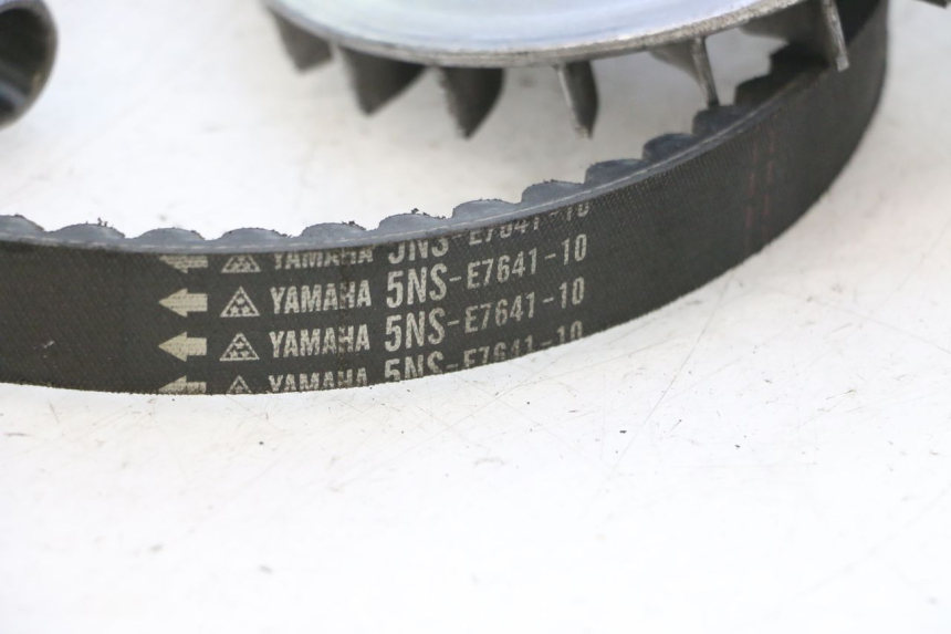 photo de VARIATOR YAMAHA YP MAJESTY 125 (1998 - 2001) - Andere kijkhoek