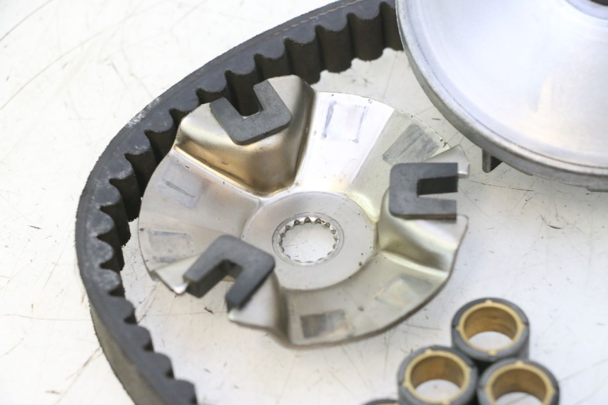 photo de VARIATOR YAMAHA YP MAJESTY 125 (1998 - 2001) - Bevestigingspunten