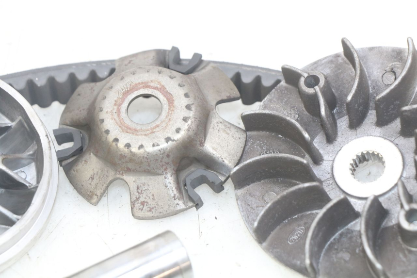 photo de VARIATOR YIYING YY125T 125 (2006 - 2014) - Markeringen en referenties