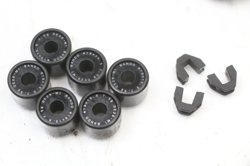 photo de VARIATOR PIAGGIO ZIP 2T 50 (2009 - 2019) - Bevestigingspunten