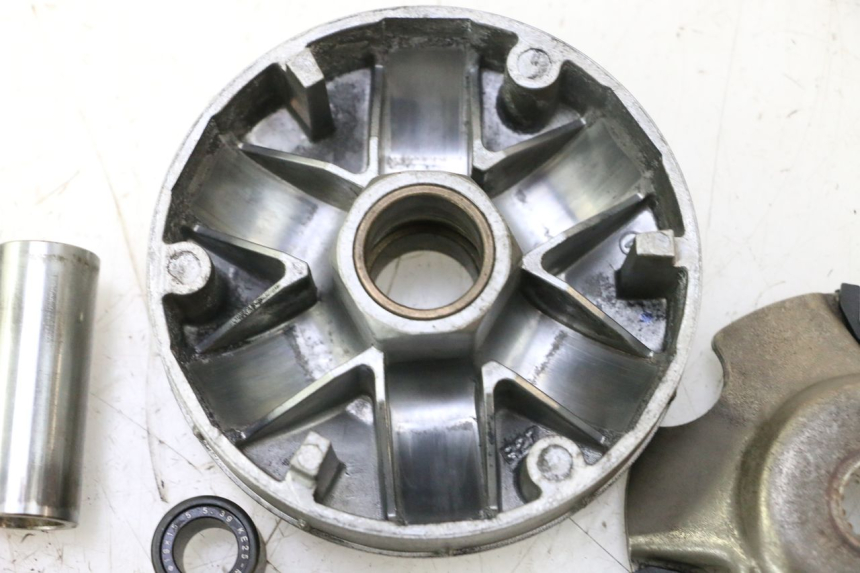 photo de VARIATOR PIAGGIO ZIP IGET 4T 50 (2021 - 2023) - Zoom op componenten