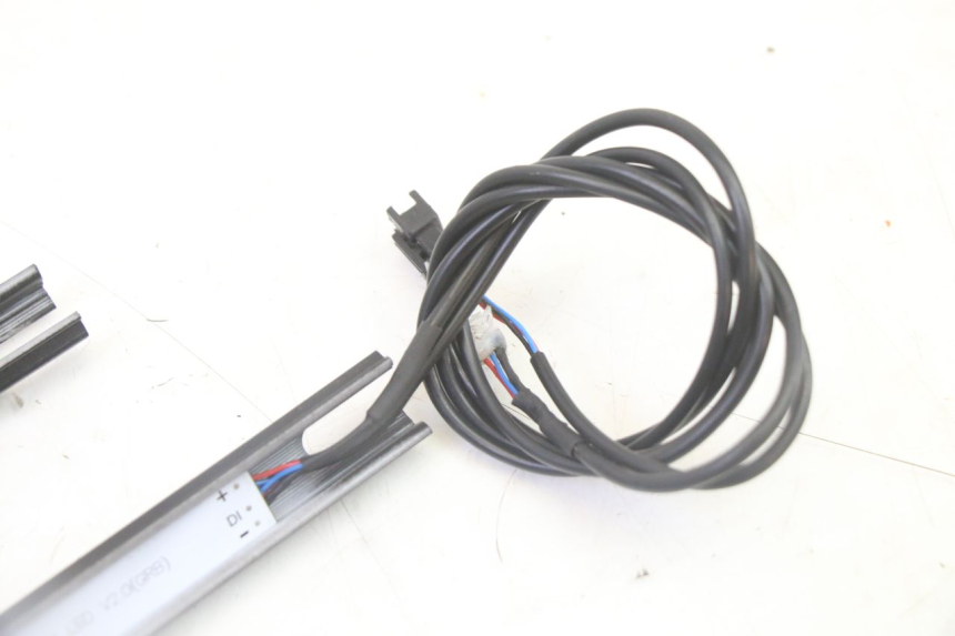 photo de STANDLICHT DUALTRON MINI SPECIAL 1 - Staat van het oppervlak