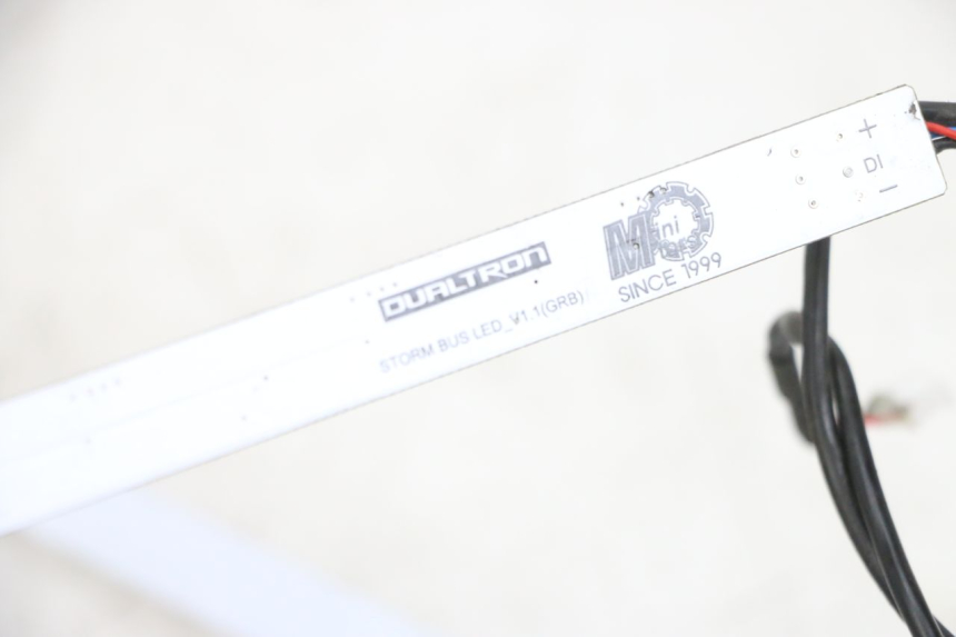 photo de STANDLICHT DUALTRON VICTOR LIMITED 1 - Detail van het onderdeel