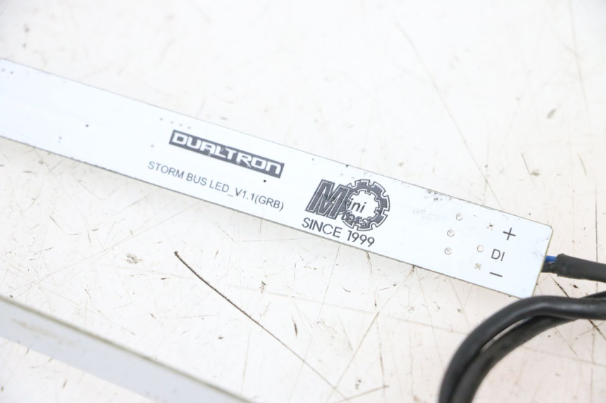photo de STANDLICHT DUALTRON VICTOR LIMITED 1 - Andere kijkhoek
