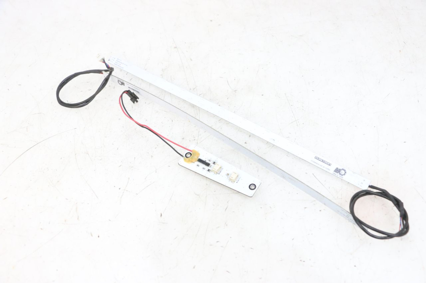 photo de STANDLICHT DUALTRON VICTOR LIMITED 1 - Technische close-up