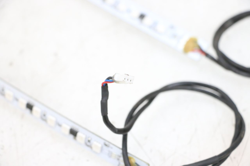 photo de STANDLICHT DUALTRON VICTOR LIMITED 1 - Overzicht