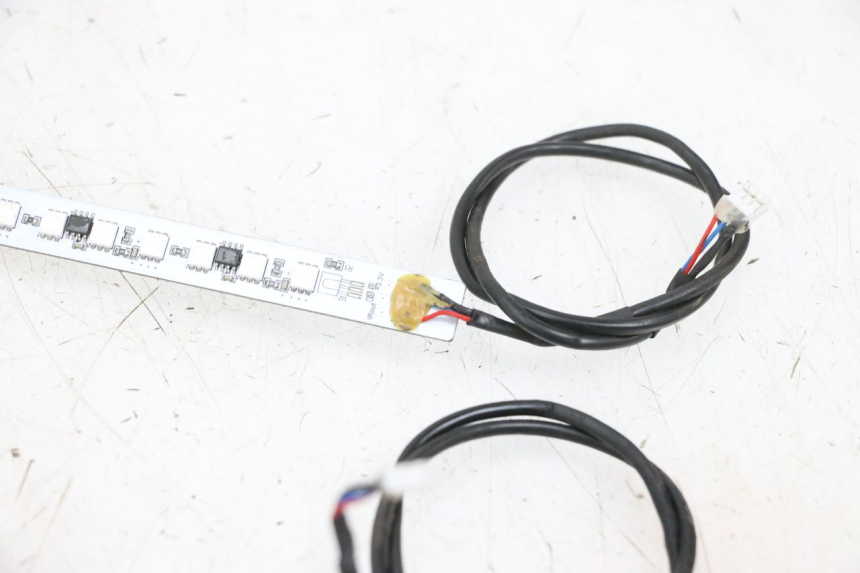 photo de STANDLICHT DUALTRON VICTOR LIMITED 1 - Staat van het oppervlak