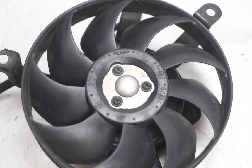 photo de VENTILATOR SUZUKI BURGMAN EXECUTIVE ABS 650 (2006 - 2012) - Detail van het onderdeel
