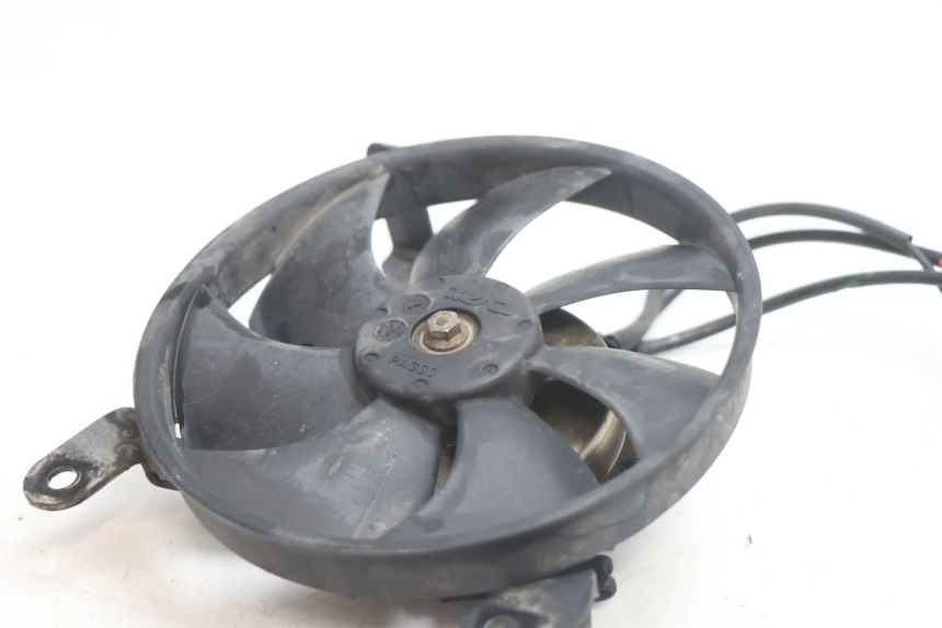 photo de VENTILATOR HONDA CB F HORNET 600 (2005 - 2006) - Detail van het onderdeel