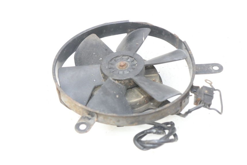 photo de VENTILATOR HONDA CBR RR FIREBLADE 900 (1992 - 1994) - Detail van het onderdeel
