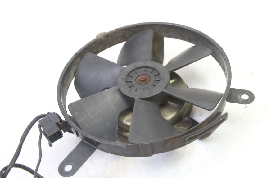 photo de VENTILATOR HONDA CBR RR FIREBLADE 900 (1992 - 1994) - Detail van het onderdeel