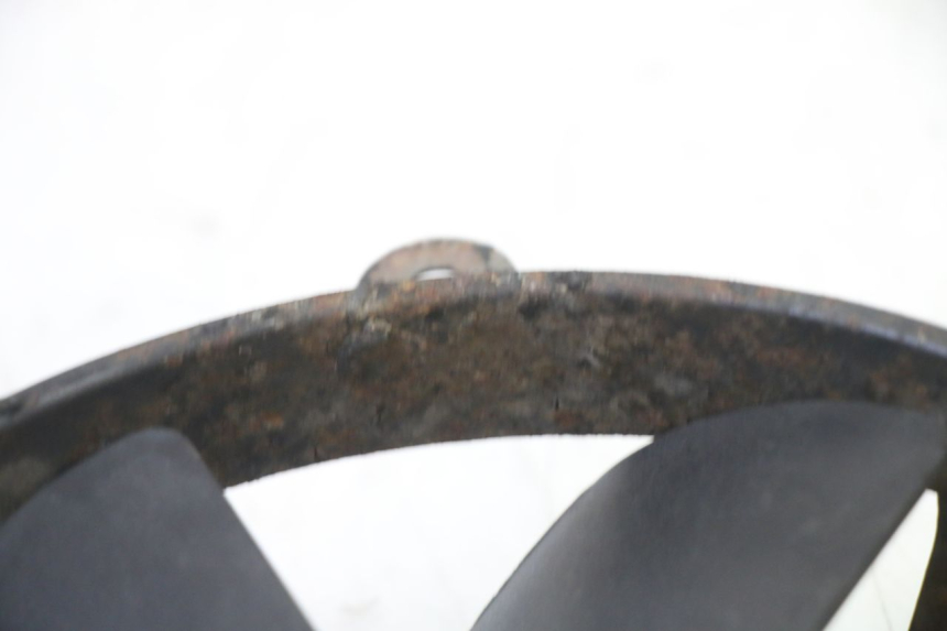 photo de VENTILATOR HONDA CBR RR FIREBLADE 900 (1992 - 1994) - Zoom op gebruiksstaat