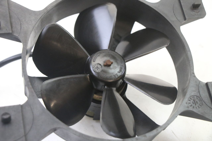 photo de VENTILATOR PEUGEOT ELYSEO 125 (1999 - 2004) - Detail van het onderdeel