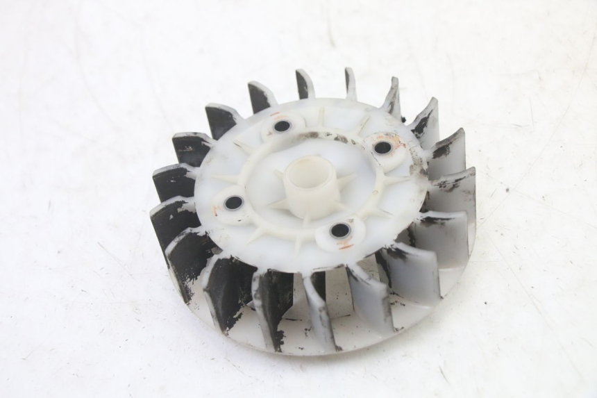 photo de VENTILATOR PEUGEOT ELYSTAR 50 (2002 - 2014) - Detail van het onderdeel